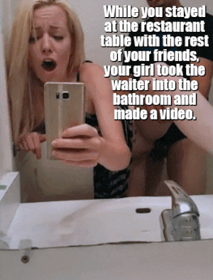 Girlfriend takes nude selfie for bf(fingering).