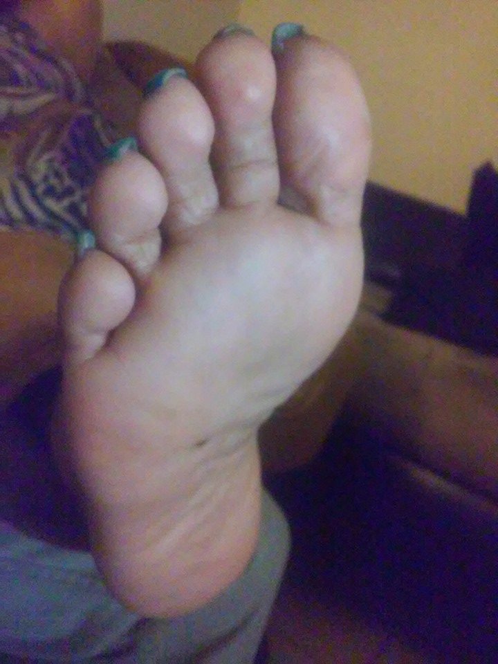 Redbone soles toes