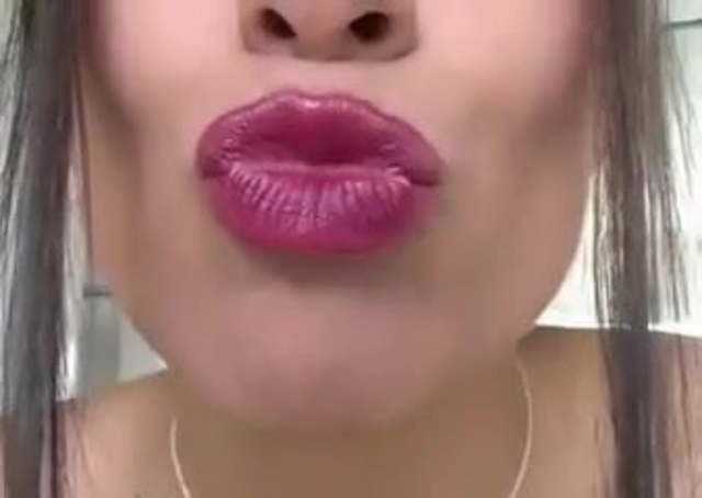 Lexi Lapetina set of lipgloss.