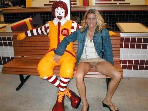 Flashing & Upskirt in McDonalds.