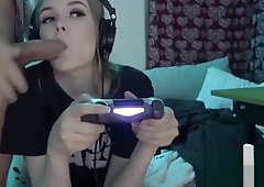 Pixy reccomend gamer girl ignores dirty shoes socks