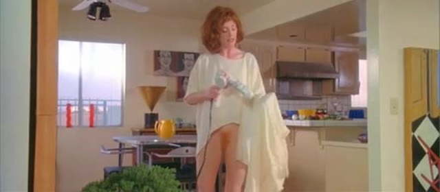 Julianne moore shows ginger bush short cuts