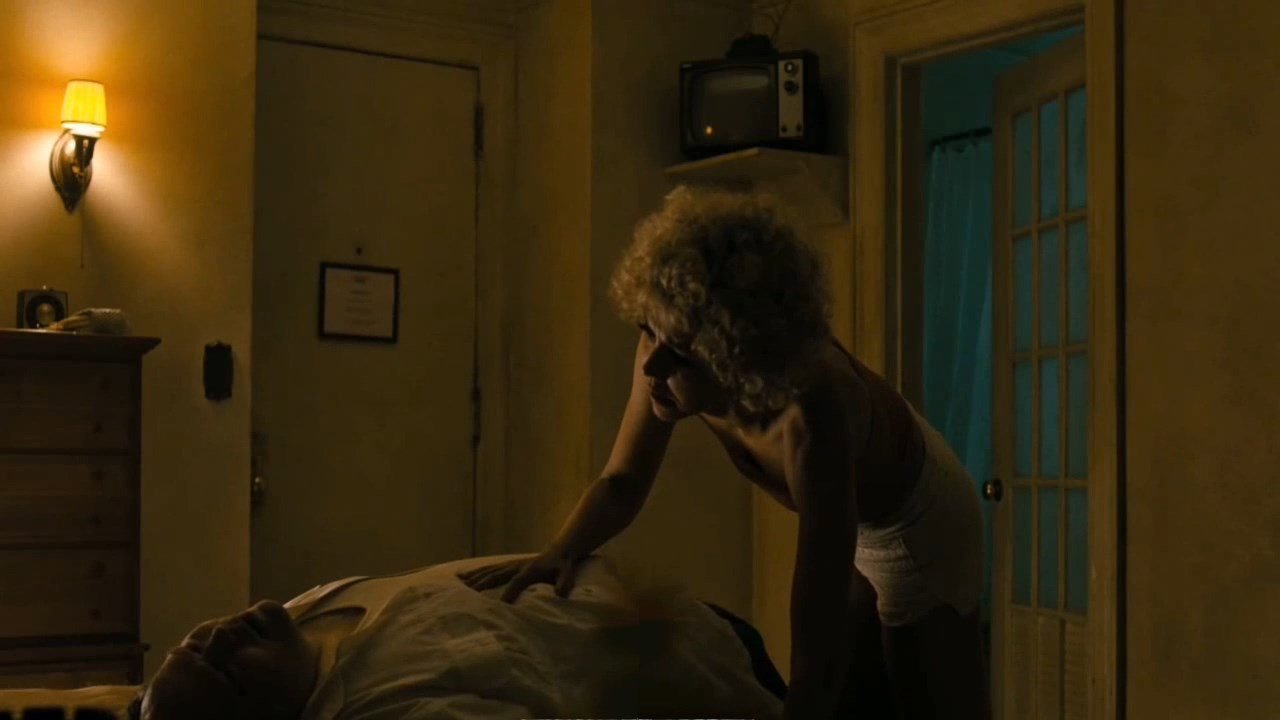 Mantis reccomend maggie gyllenhaal nude blowjob