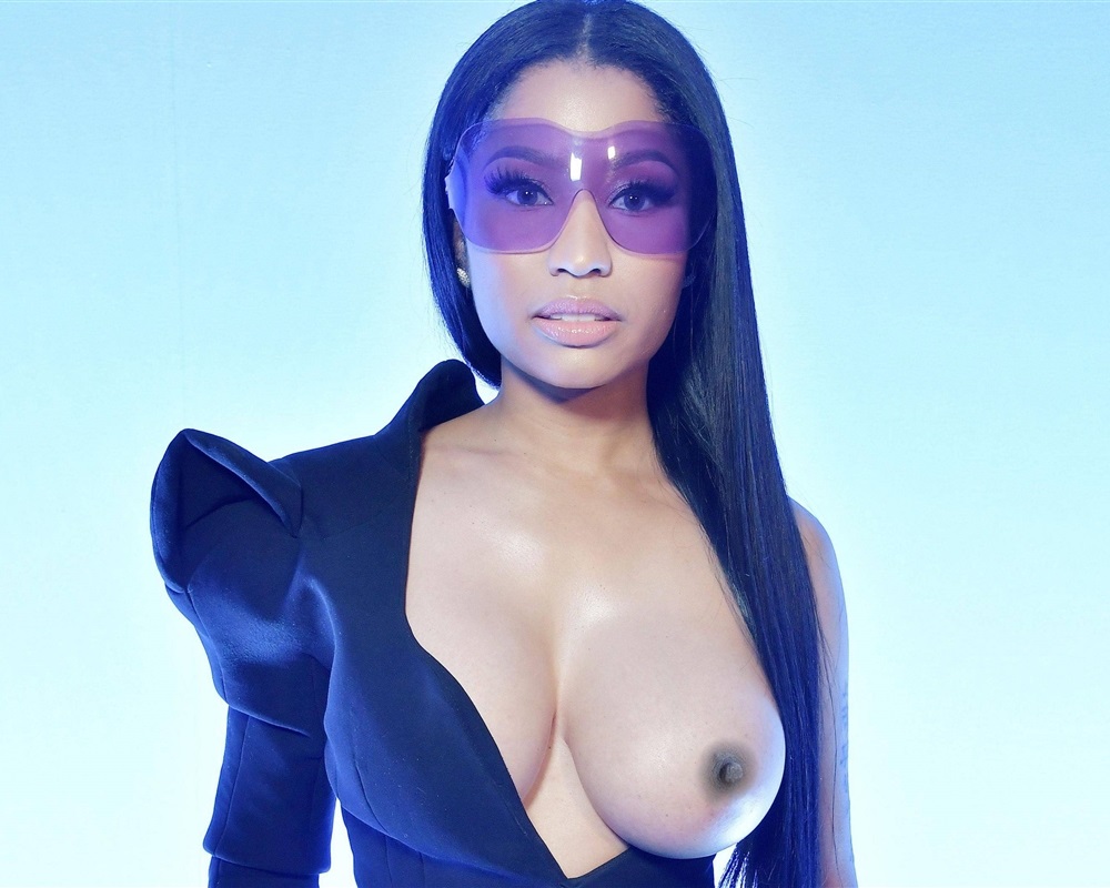 Naughty celebrity nicki minaj tits leak